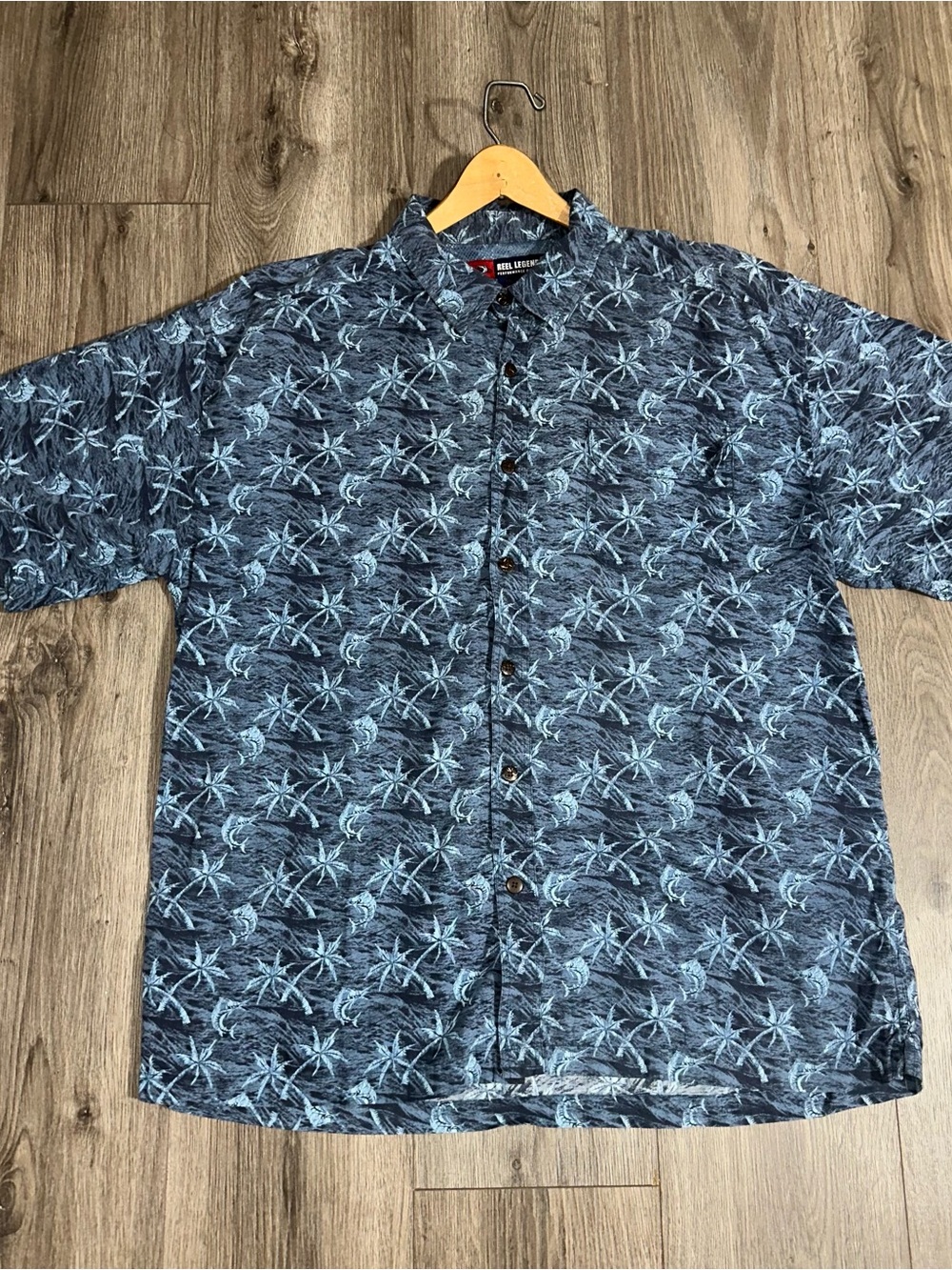Reel Legends Men's Navy Blue Short-Sleeve Palm Print Button-Up Shirt